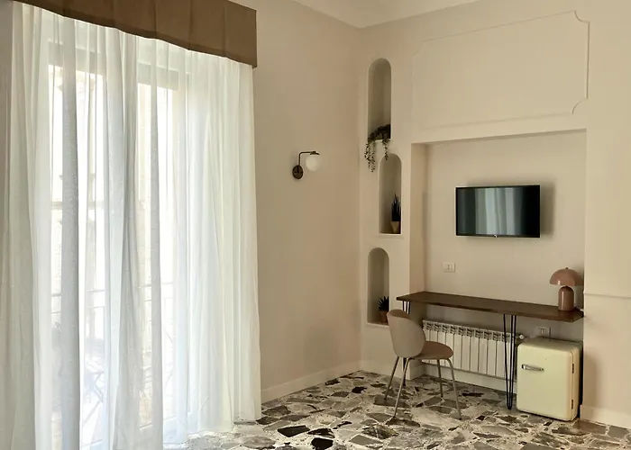 فندق مبيت وإفطار Casa Vera نابولي